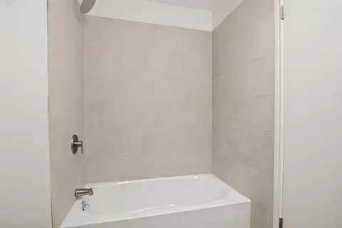 Bath - 4938 Rolling Vis, Mesquite, TX 75150 photo 2 of 3