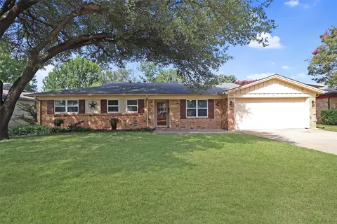 5409 Topper Dr, North Richland Hills, TX 76180