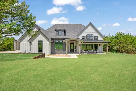 1095 Sister Grove Rd, Van Alstyne, TX 75495