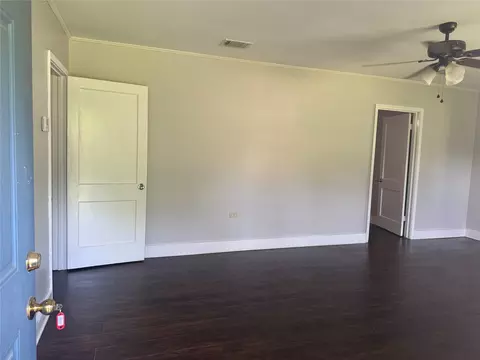 Living - 123 Washington St, Minden, LA 71055 photo 1 of 5