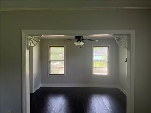 Living - 123 Washington St, Minden, LA 71055 photo 3 of 5
