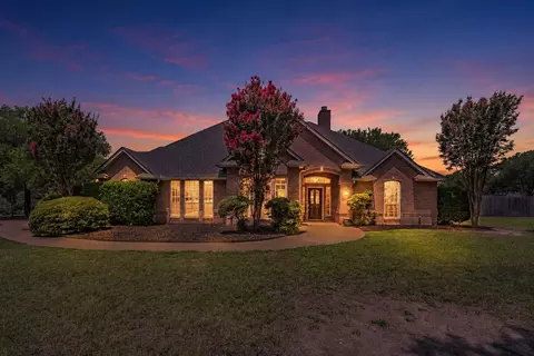 1304 Greenview Dr, Aledo, TX 76008