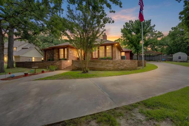 1508 Westcreek Dr, Azle, TX 76020
