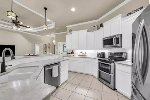 Kitchen - 910 Springdale Ln, Lorena, TX 76655 photo 1 of 3