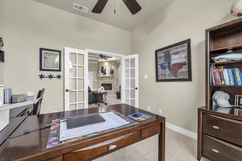 Entry Way - 910 Springdale Ln, Lorena, TX 76655 photo 3 of 4
