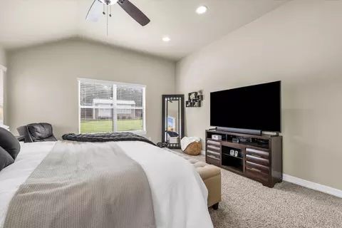 Bedroom - 910 Springdale Ln, Lorena, TX 76655 photo 3 of 4
