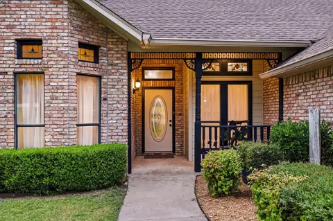 4111 Cimmaron Trl, Granbury, TX 76049