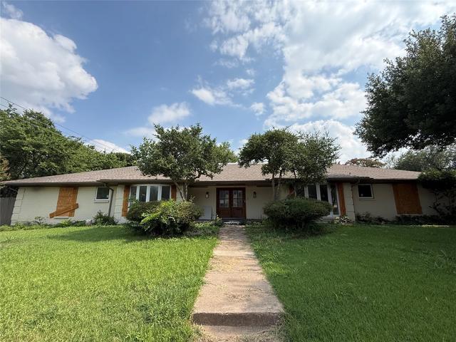 1013 Rockmoor Dr, Edgecliff Village, TX 76134