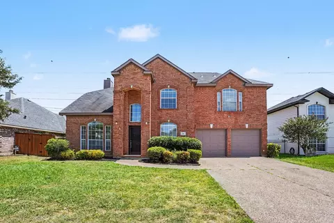 129 Hanover St, Grand Prairie, TX 75052