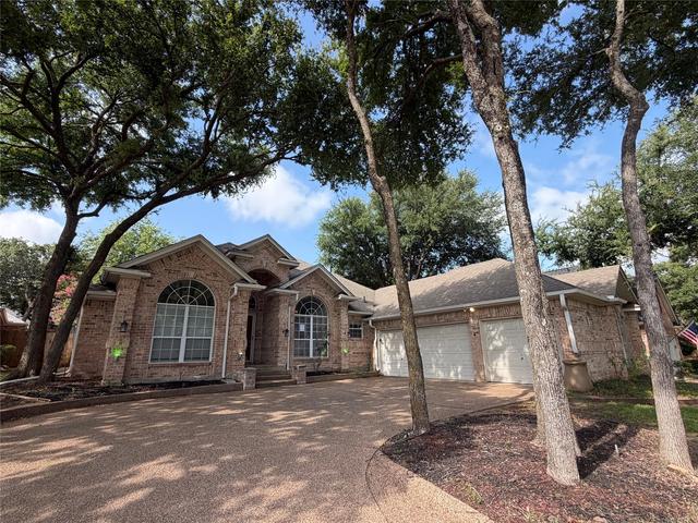 2 Mistywood Ct, Mansfield, TX 76063