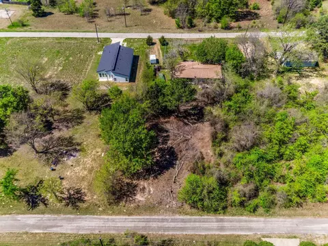 1126 Luzon St, Tool, TX 75143 photo 9