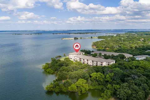 500 Waters Edge Dr #313, Lake Dallas, TX 75065