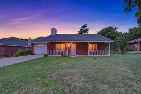 209 Pafford St, Justin, TX 76247