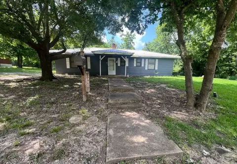 720 E Marshall Ave, Cooper, TX 75432