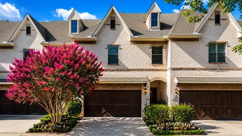 8813 Tudor Pl, Dallas, TX 75228