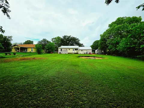 Exterior - 4214 Valview Dr, Waco, TX 76708 photo 3 of 4