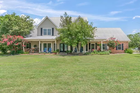 2141 Poetry Rd, Royse City, TX 75189