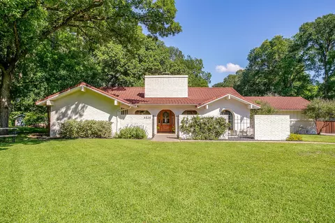 4325 Elmwood Dr, Benbrook, TX 76116