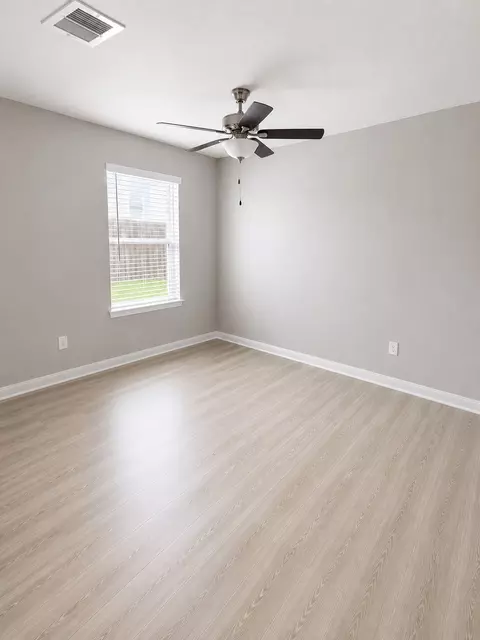 Bedroom - 11501 Ullrich Ct, Lorena, TX 76655 photo 1 of 3