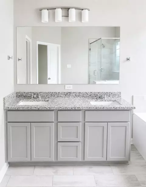 Bath - 11501 Ullrich Ct, Lorena, TX 76655 photo 8 of 8