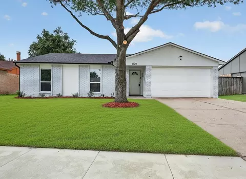 1109 Coffeyville Trl, Grand Prairie, TX 75052