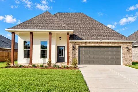 203 Paisley Ln, Bossier City, LA 71111