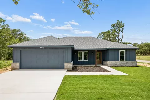 421 Hamilton Rd, Mineral Wells, TX 76067