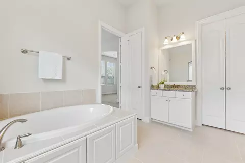 Bath - 1509 9th St, Argyle, TX 76226 photo 5 of 6