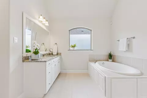 Bath - 1509 9th St, Argyle, TX 76226 photo 4 of 6