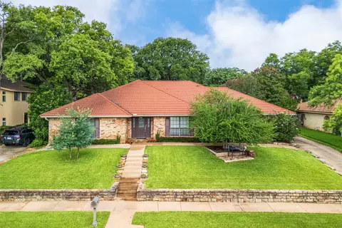3506 Lake Tahoe Dr, Arlington, TX 76016