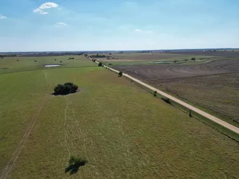 3809 County Road 384, Bartlett, TX 76511 photo 5