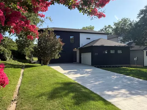 210 Silverleaf Dr, Fort Worth, TX 76112