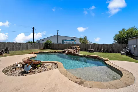 Exterior - 3696 Old Lorena Rd, Lorena, TX 76655 photo 3 of 3
