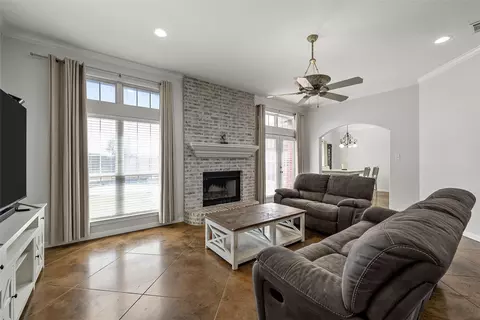 Living - 3696 Old Lorena Rd, Lorena, TX 76655 photo 1 of 2