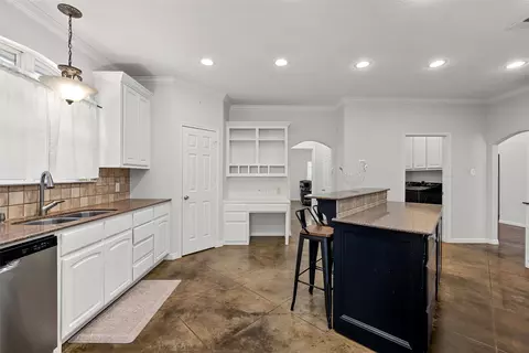 Kitchen - 3696 Old Lorena Rd, Lorena, TX 76655 photo 2 of 4