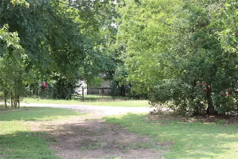 Exterior - 3732 N 23rd St, Waco, TX 76708 photo 4 of 4