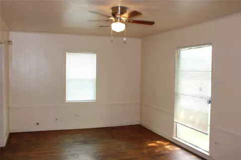 Living - 3732 N 23rd St, Waco, TX 76708 photo 1 of 2