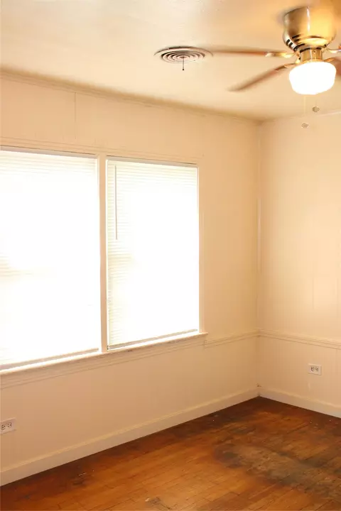 Bedroom - 3732 N 23rd St, Waco, TX 76708 photo 4 of 4