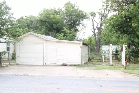 Exterior - 3732 N 23rd St, Waco, TX 76708 photo 3 of 4