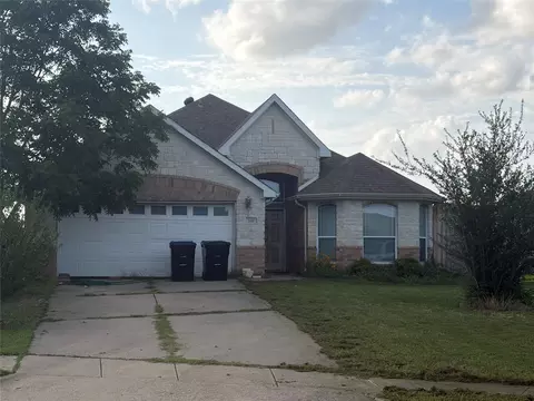 140 Cherokee St, Greenville, TX 75402
