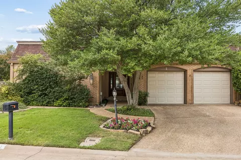 1 Crown Pl, Richardson, TX 75080