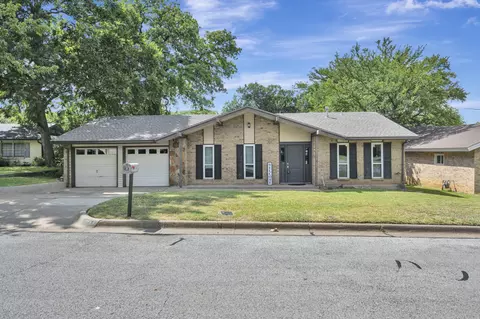 2727 Buffalo Dr, Arlington, TX 76013