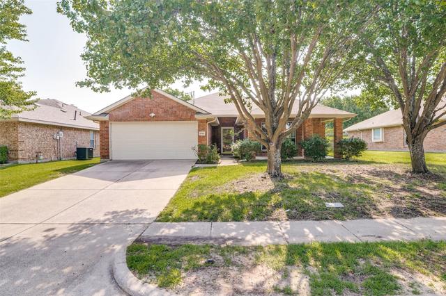 2740 Beacon Hill Dr, Rockwall, TX 75087