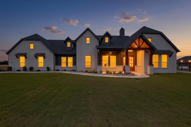 176 County Road 4615, Wolfe City, TX 75496