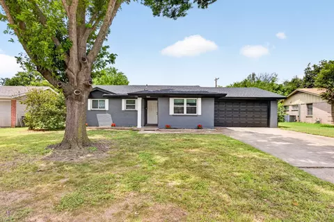 3504 Coronado Ct, Fort Worth, TX 76116