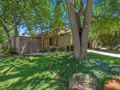 Exterior - 4101 Rush Cir, Addison, TX 75001 photo 11 of 13