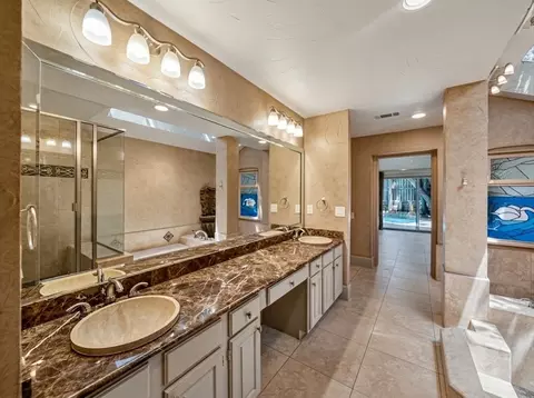 Bath - 4101 Rush Cir, Addison, TX 75001 photo 2 of 5