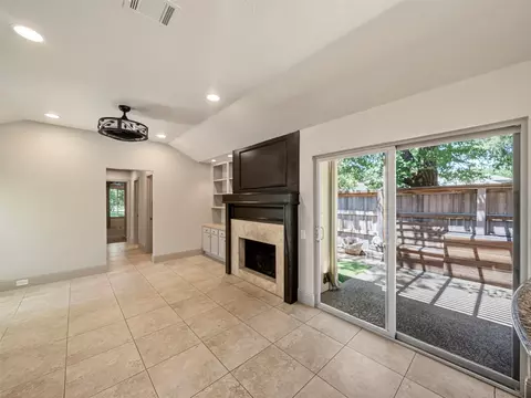 Living - 4101 Rush Cir, Addison, TX 75001 photo 5 of 6