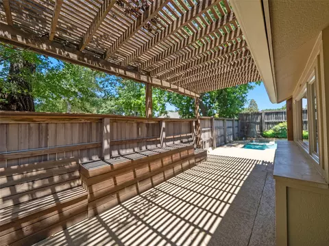 Exterior - 4101 Rush Cir, Addison, TX 75001 photo 7 of 13