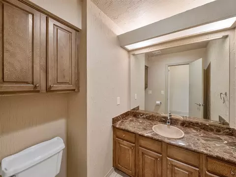 Bath - 4101 Rush Cir, Addison, TX 75001 photo 5 of 5